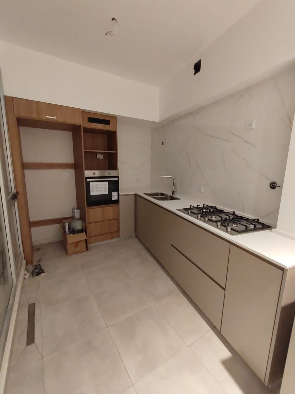 Cocina en Melamina Gris Arcilla